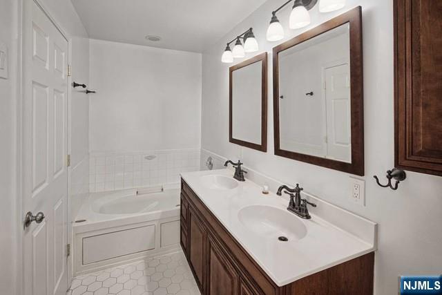 453 Albany, West New York, NJ 07093 Listing Photo  10