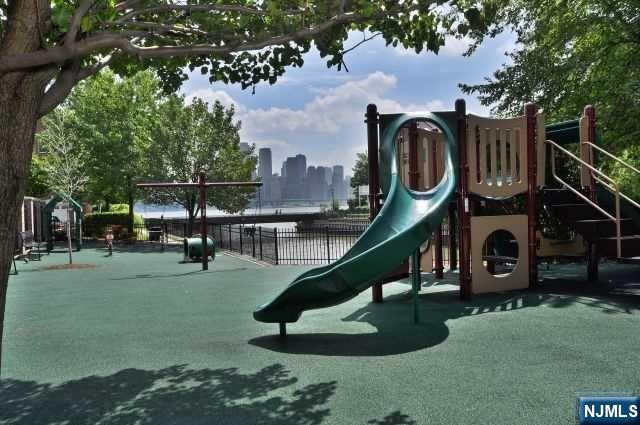 453 Albany, West New York, NJ 07093 Listing Photo  21