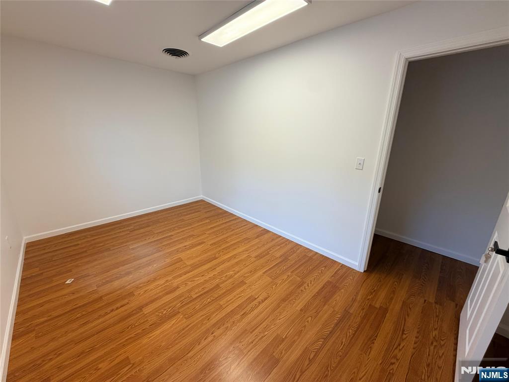 1310 Hamburg Turnpike - Photo 4