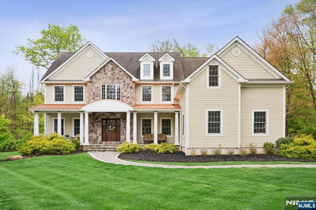 8 Forest Drive