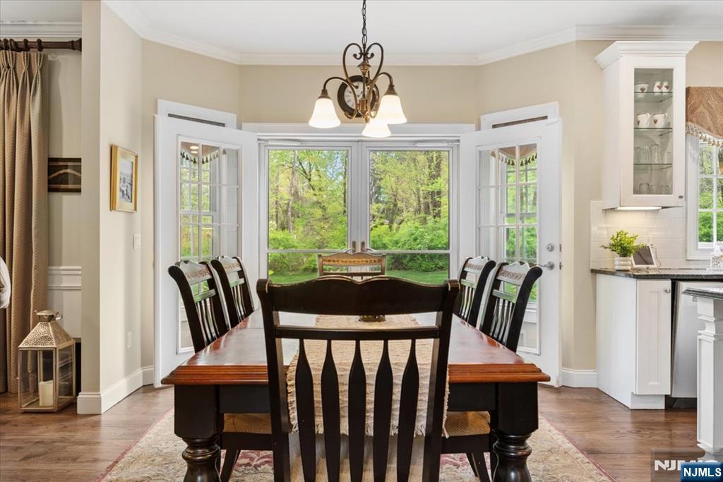 8 Forest Drive