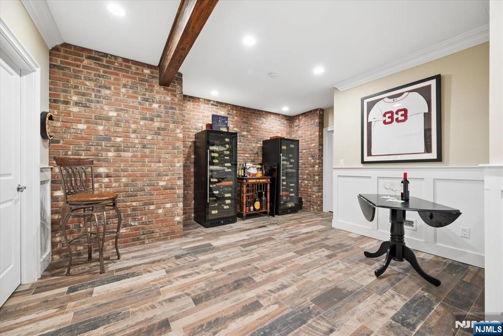 8 Forest Drive