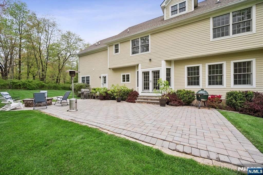 8 Forest Drive