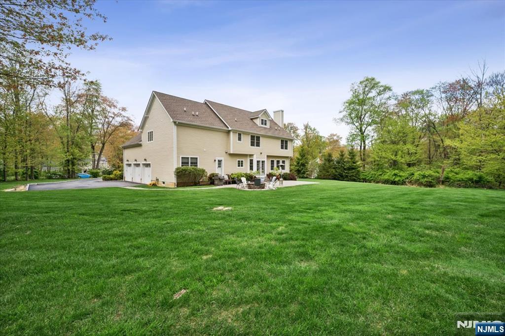 8 Forest Drive