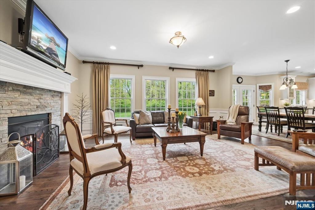 8 Forest Drive