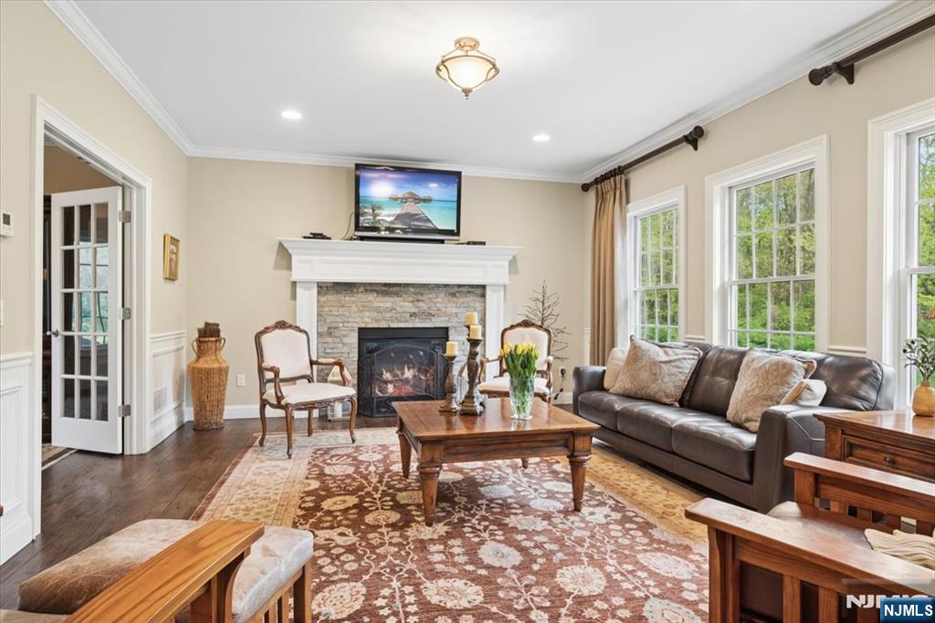 8 Forest Drive