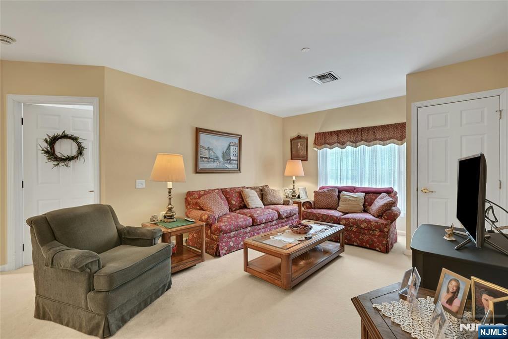 189 Forest 112 - Photo 5