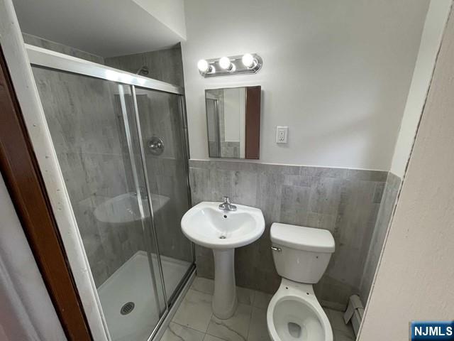 en-suite full bath