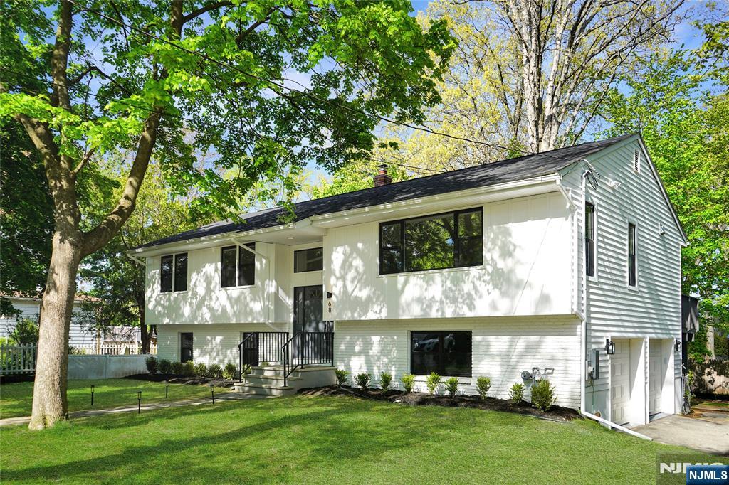 68 5th Street - Photo 2