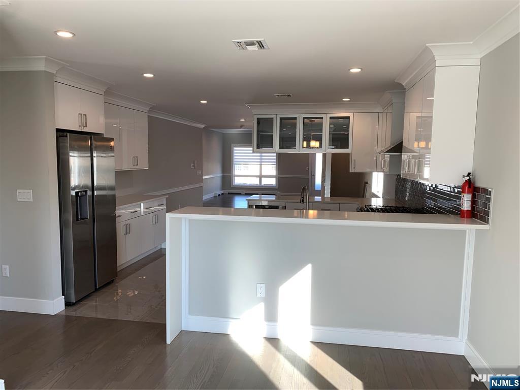56 W Ruby, #2FL, Palisades Park, NJ 07650 Listing Photo  27