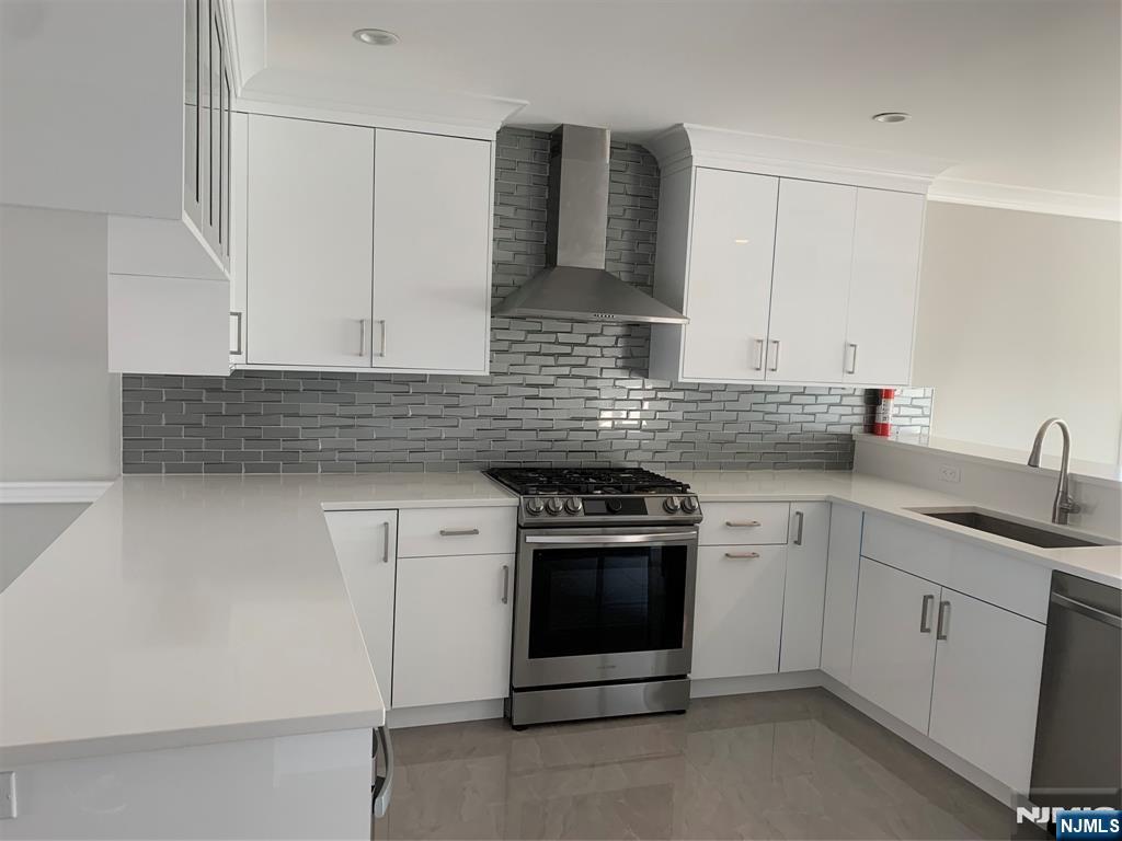 56 W Ruby, #2FL, Palisades Park, NJ 07650 Listing Photo  9