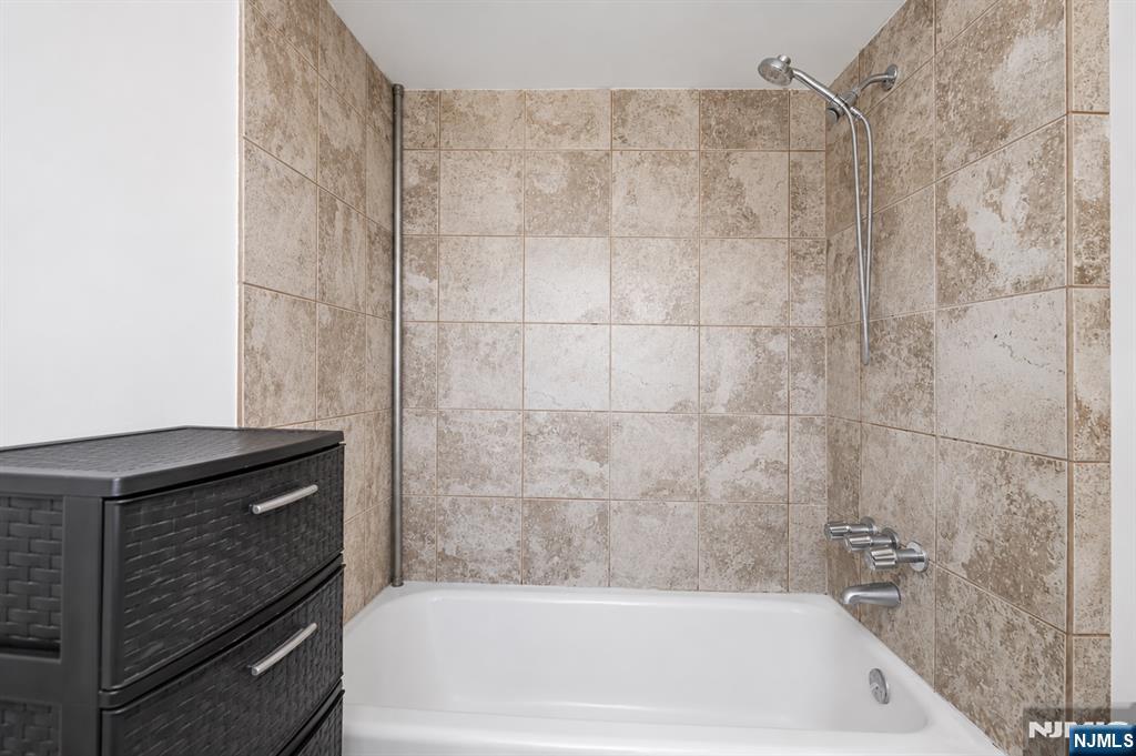 113 Wood Street — photo 31