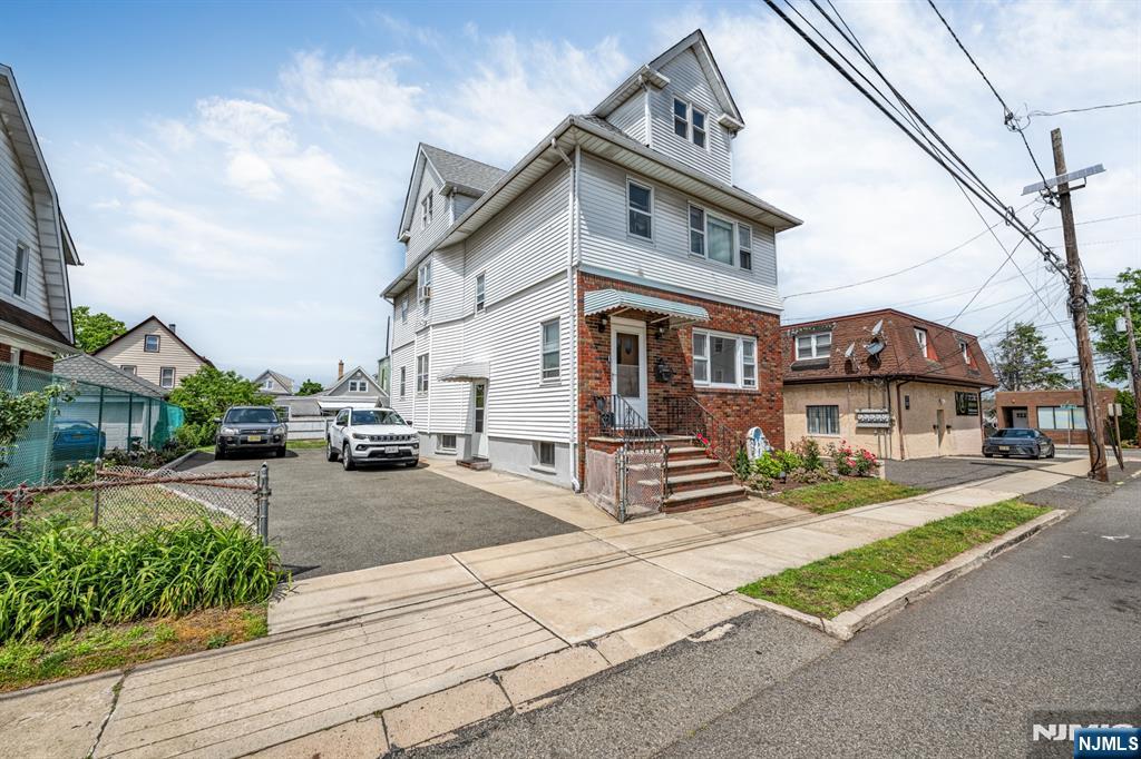 113 Wood Street — photo 32