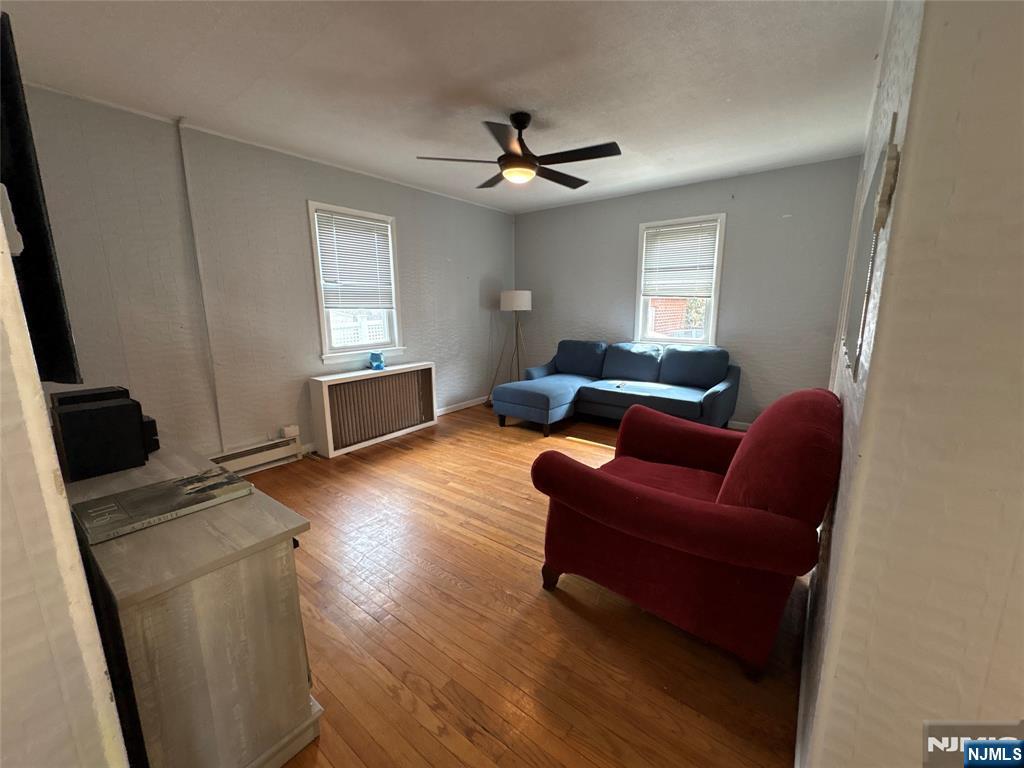 40 Sylvan Ave, Bergenfield, NJ 07621