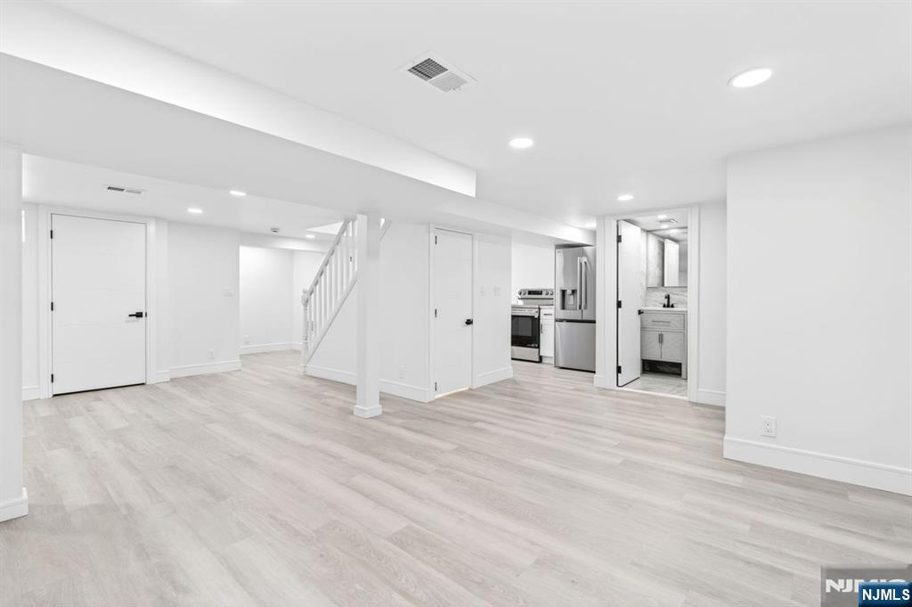 110 Central Avenue — photo 33