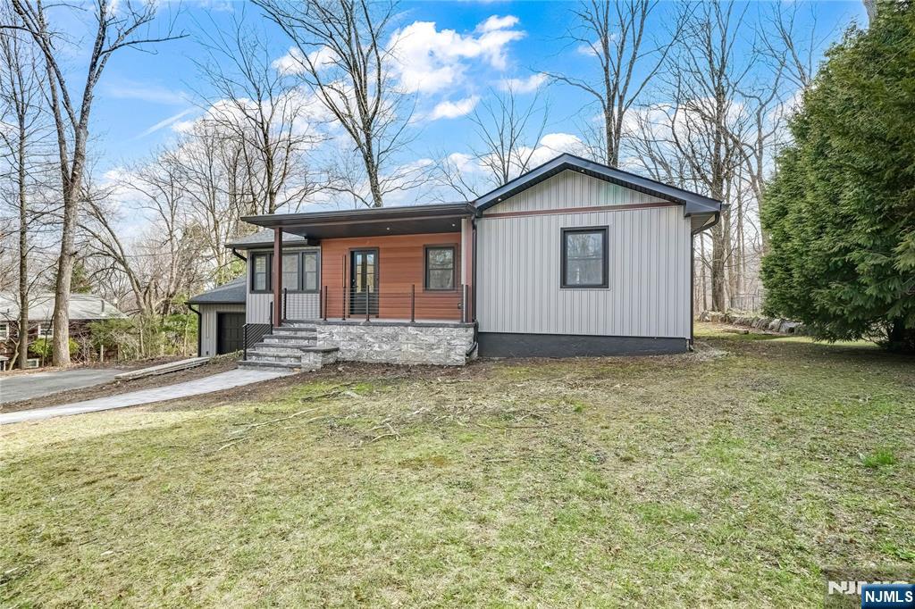 132 Upper High Crest Road
