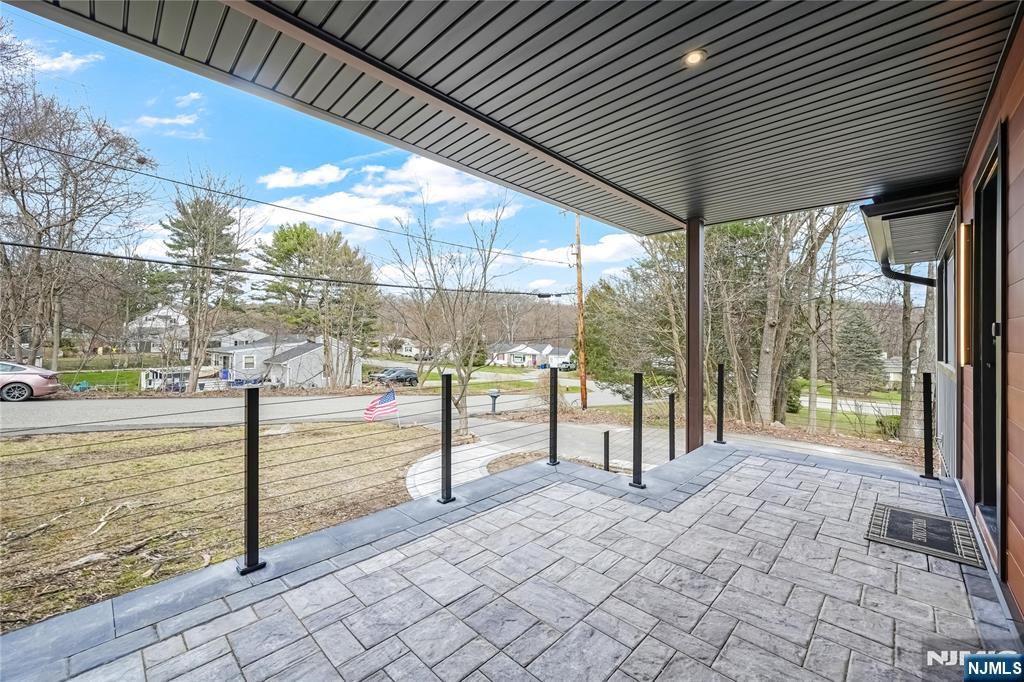 132 Upper High Crest Road
