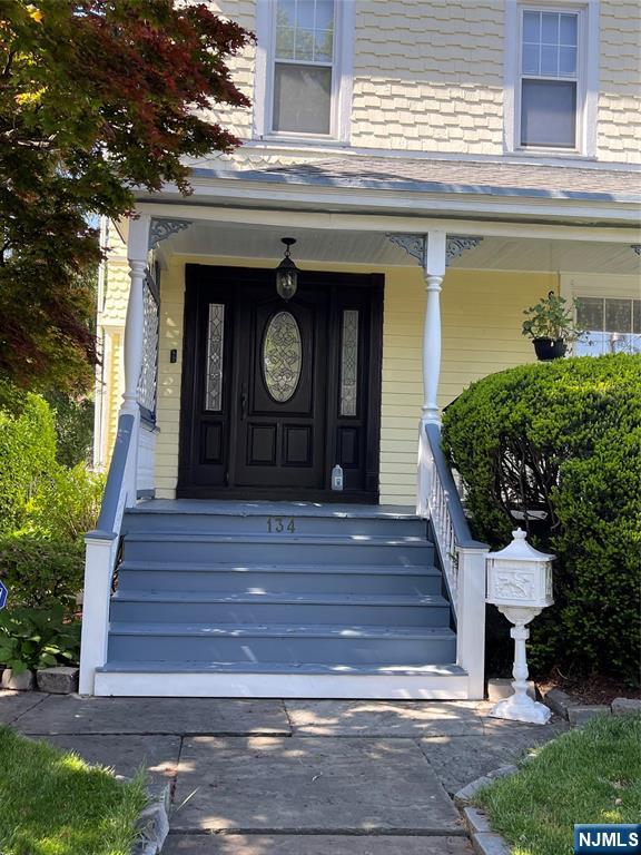 134 Harding Avenue - Photo 3