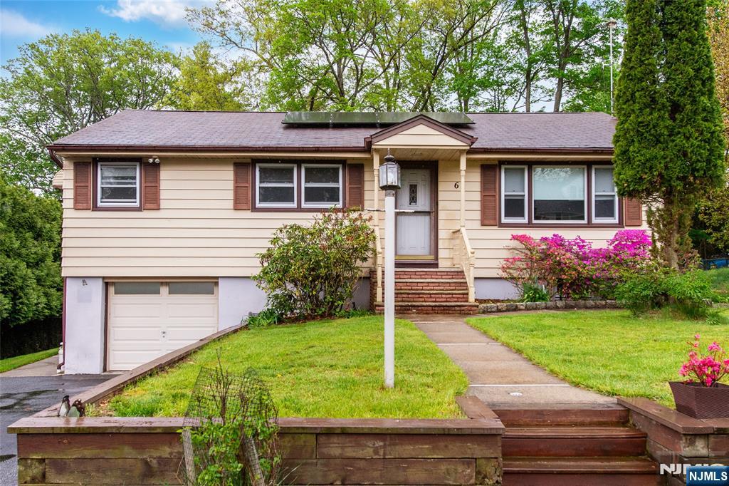 Homes for sale in North Haledon, NJ | 64 School St, North Haledon, NJ 07508 | MLS# 26016483