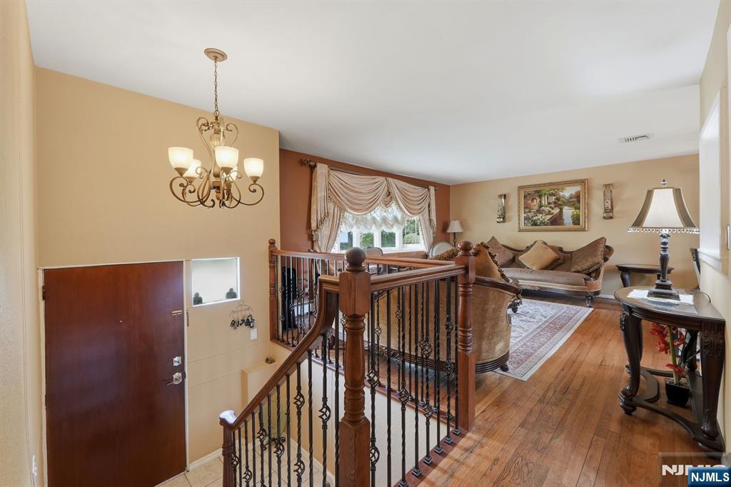 123 Cosman St, Twp Of Washington, NJ 07676