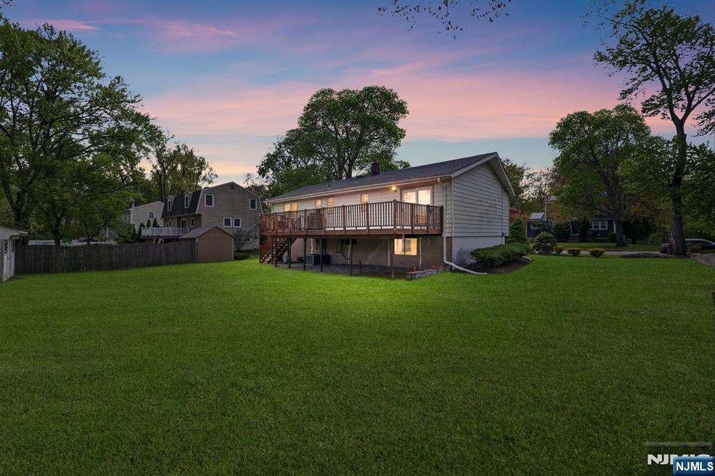 123 Cosman St, Twp Of Washington, NJ 07676
