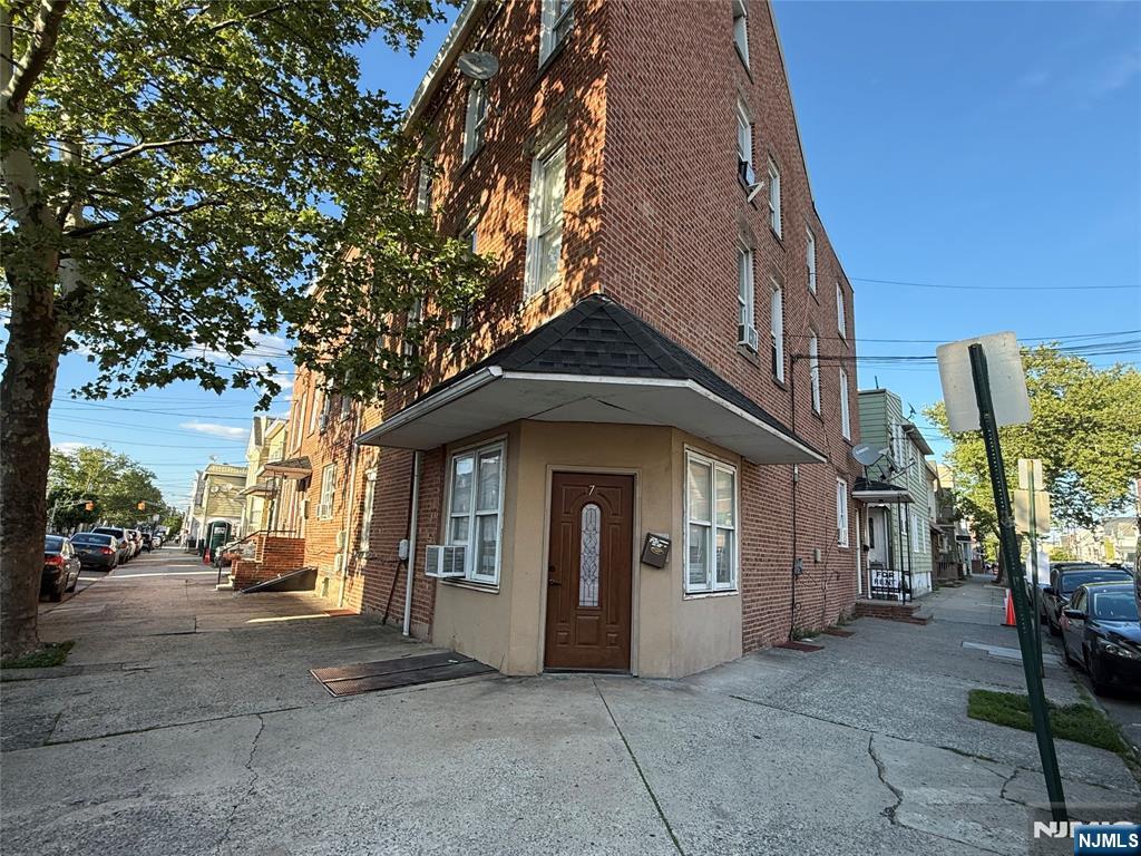 201-203 N 2nd Street 7 - Photo 2
