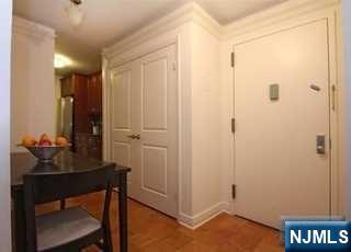 500 Central Avenue 213 - Photo 2