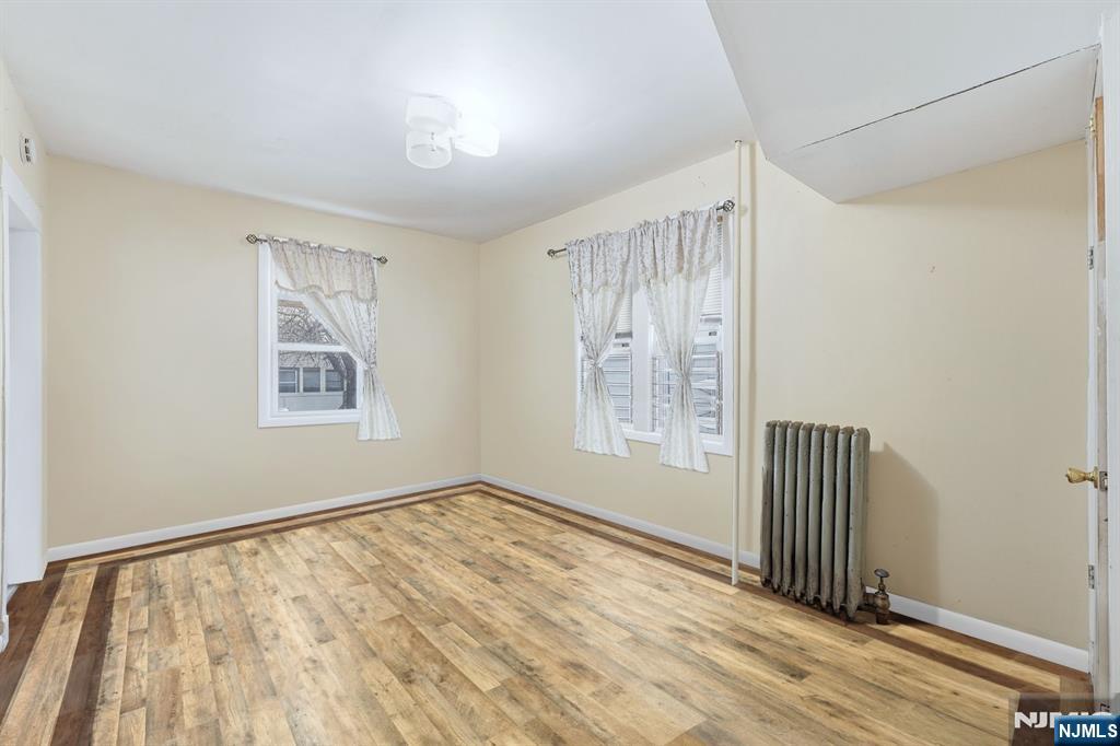 971 Grove Street - Photo 4