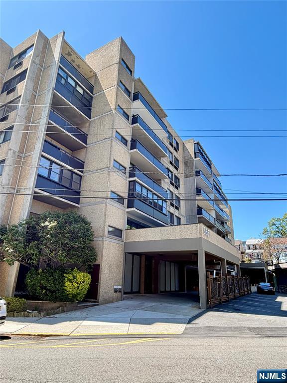 555 Gorge Road #4I