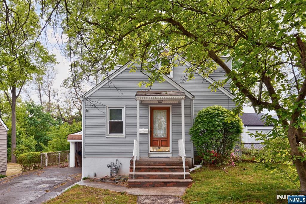 129 Pake Street - Photo 1
