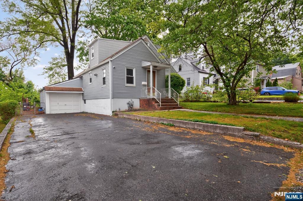 129 Pake Street - Photo 2