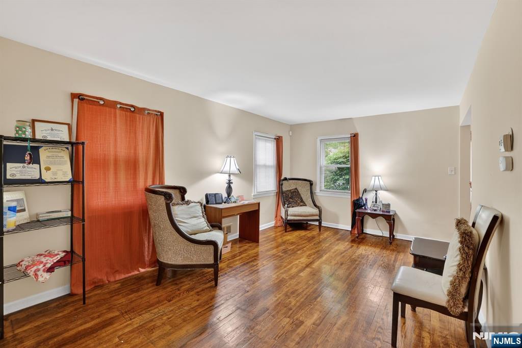 129 Pake Street - Photo 4