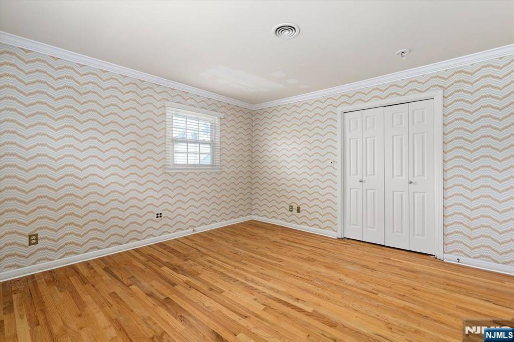 Bedroom(3)-Hardwoods