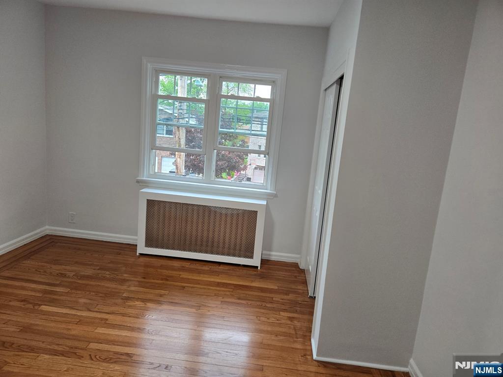684 Edgewater Avenue 2FL - Photo 4