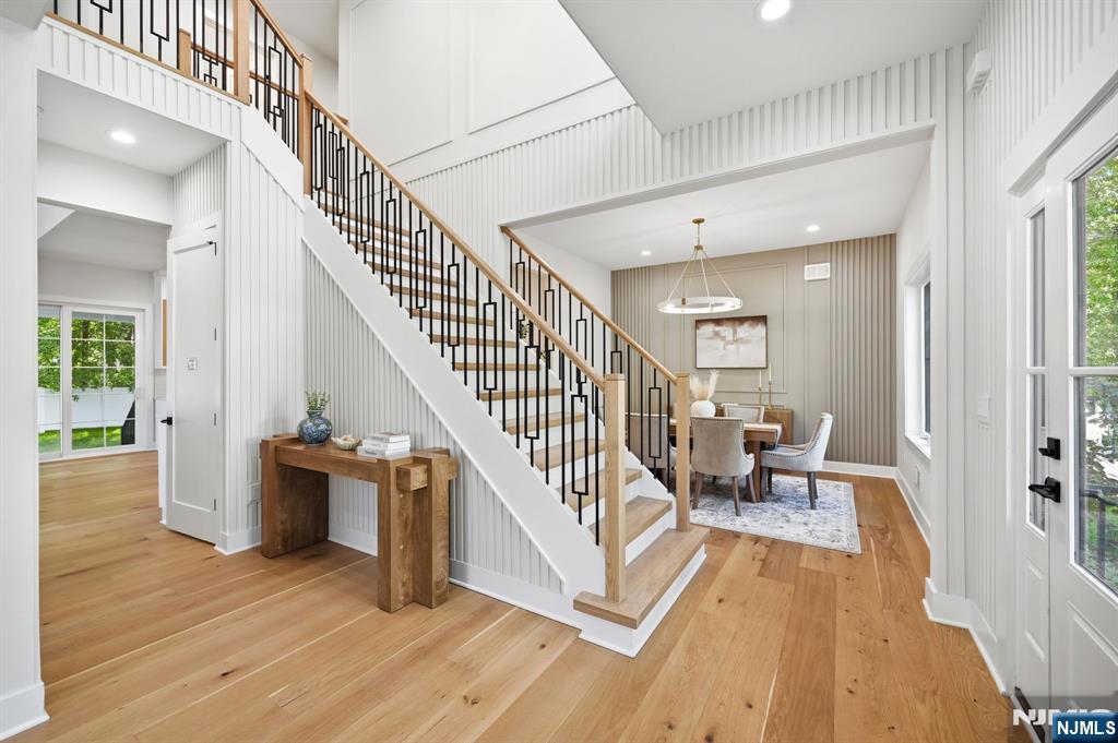17 Arlington Drive — photo 2