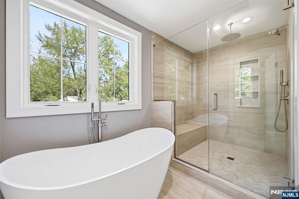 17 Arlington Drive — photo 20