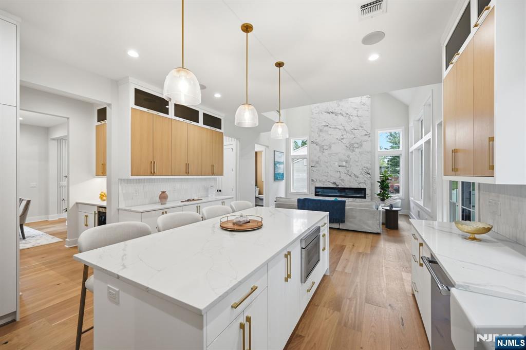 17 Arlington Drive — photo 4