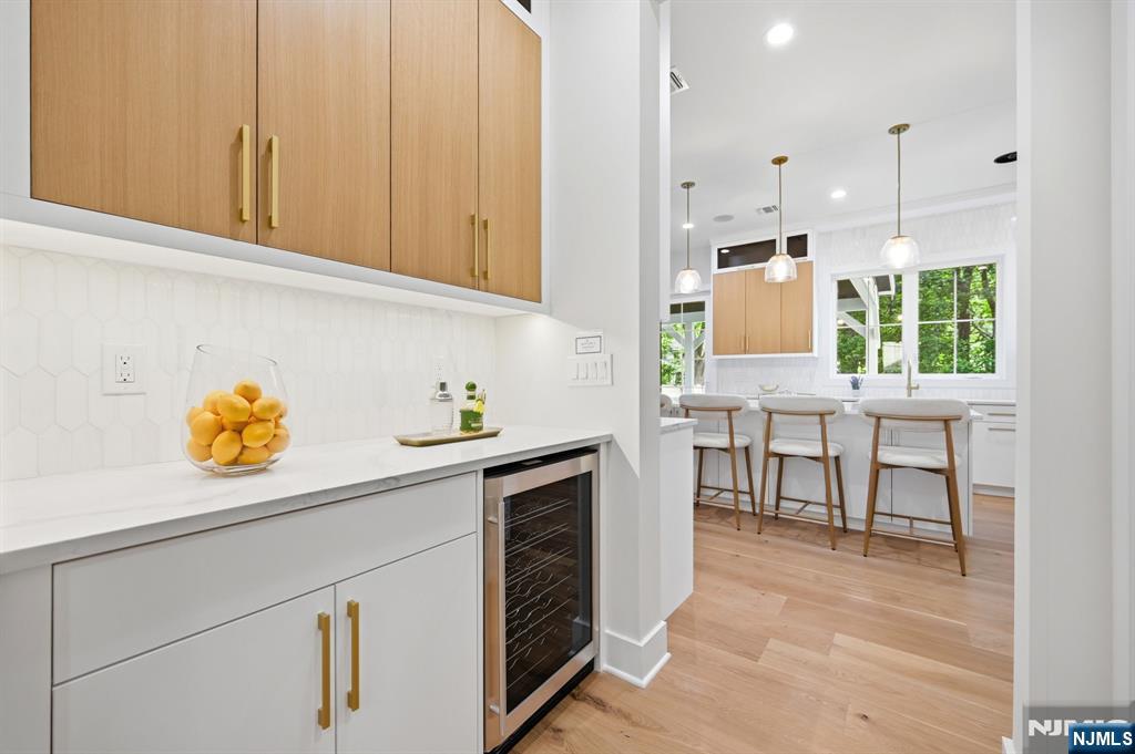 17 Arlington Drive — photo 5