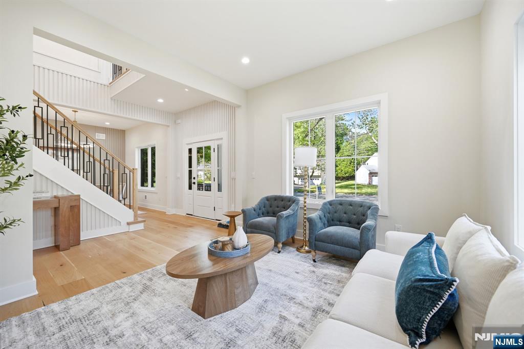 17 Arlington Drive — photo 10
