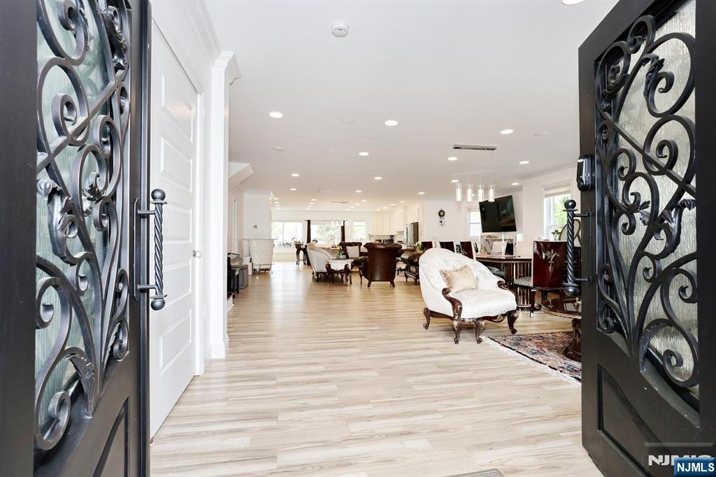 169 Woodward Avenue - Photo 3