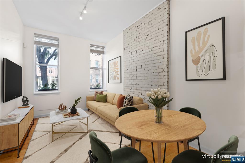 124 Madison Street A - Photo 2