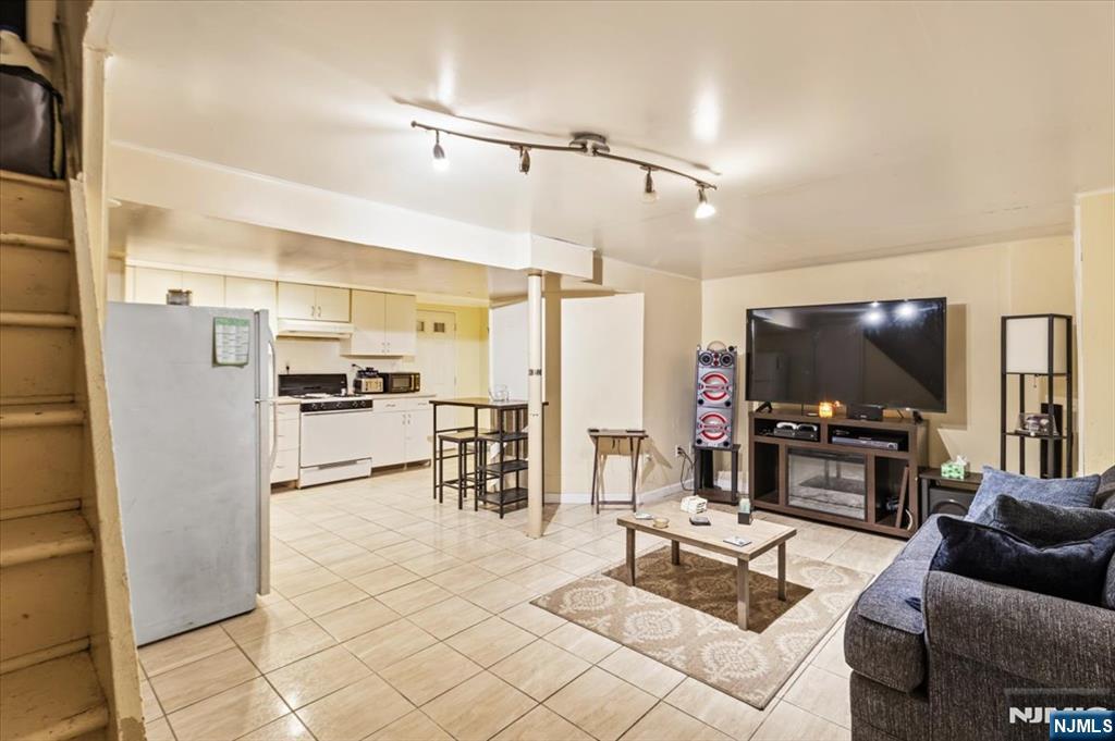 62-64 Front Street, Paterson, NJ 07522 Listing Photo  9