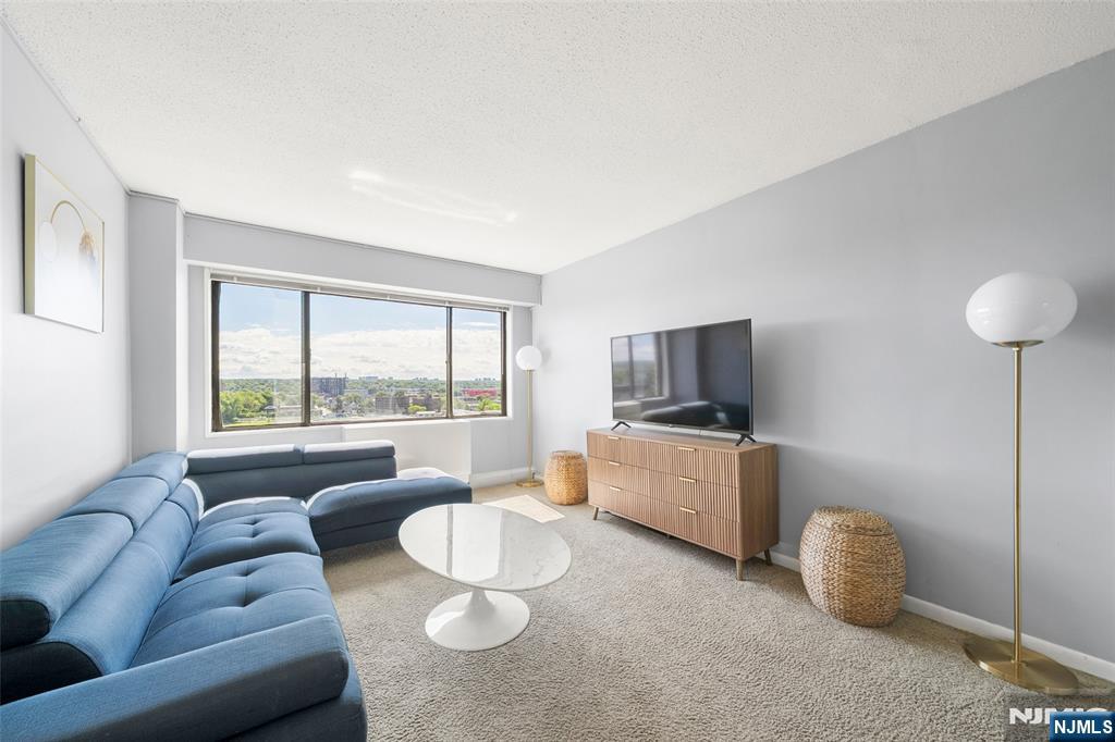 150 Overlook Avenue #8D