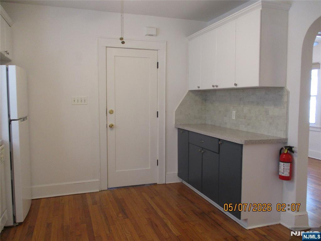 15-34 Parmelee Avenue 1 - Photo 4