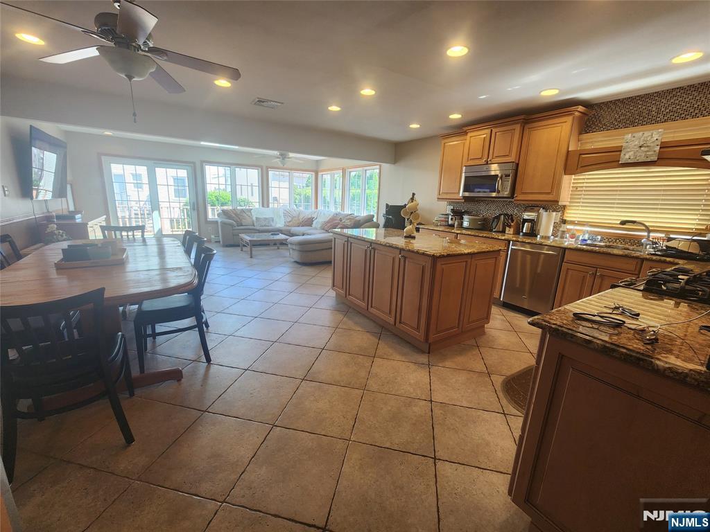 210 Newark Avenue - Photo 7