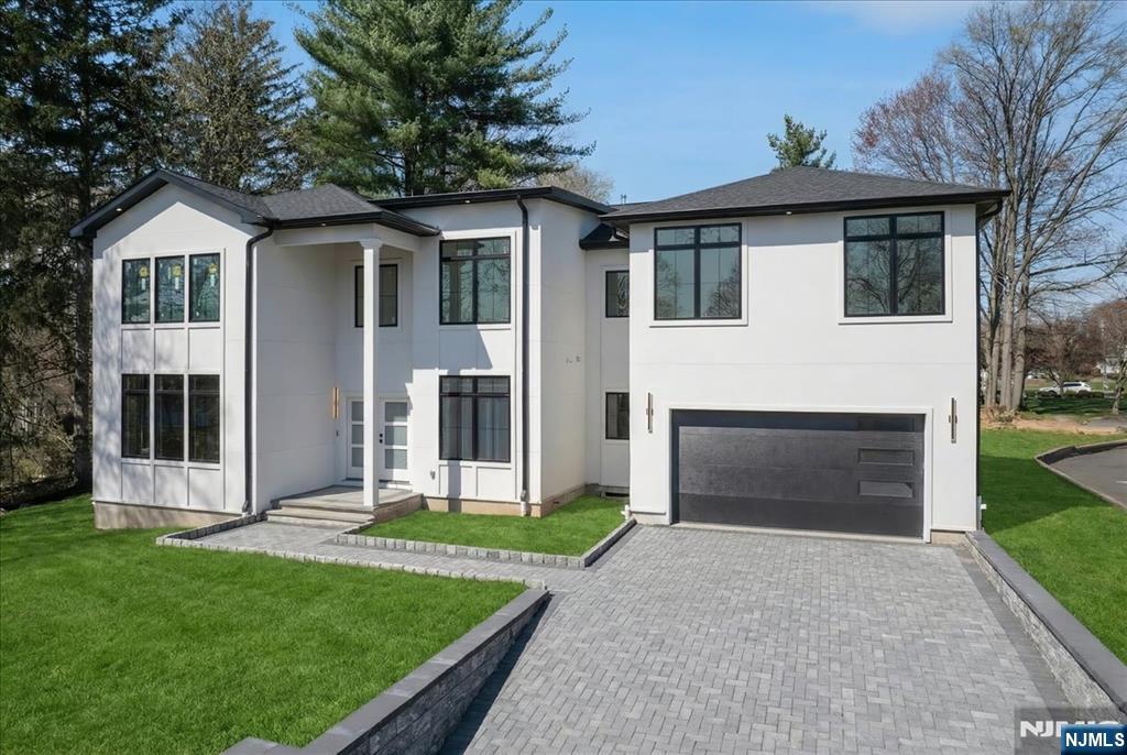 150 Howland Avenue - Photo 2