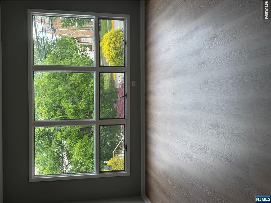 50 Orient Way - Photo 4