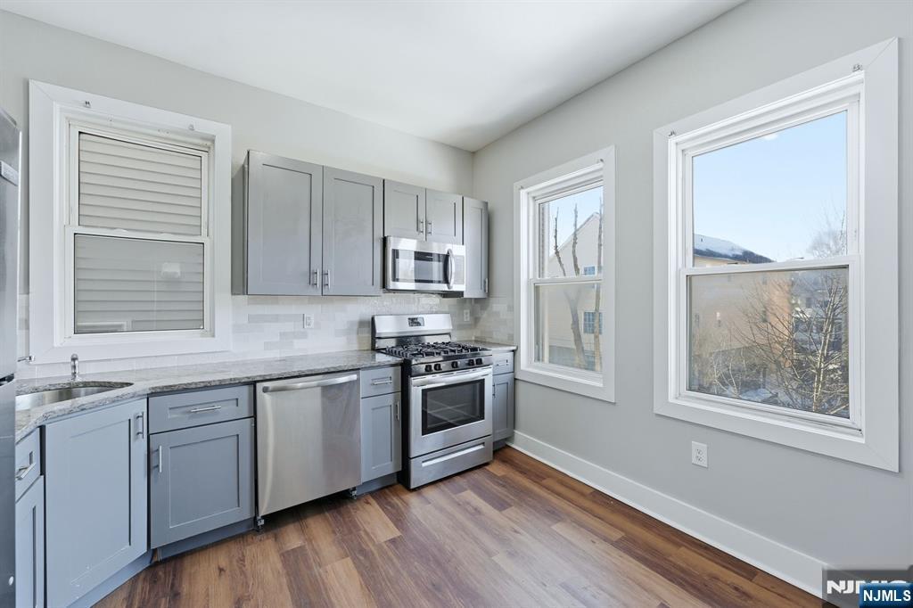 913 S 18th Street 2 - Photo 5