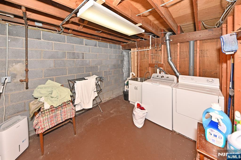 16 Knollwood Road — photo 30