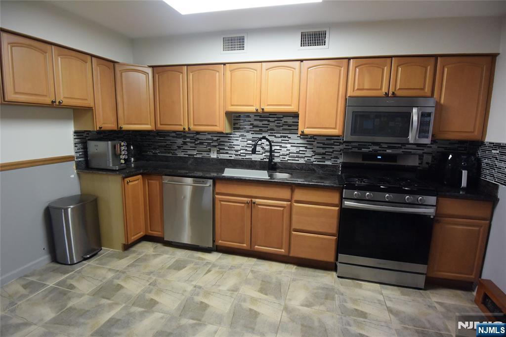 348 Teaneck Road 1 Floor - Photo 5